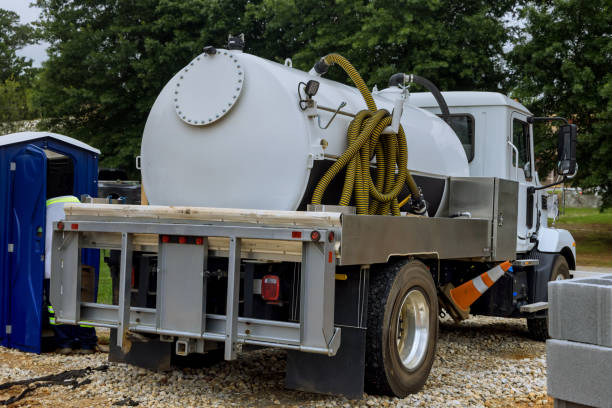 Portable Toilet Options We Offer in Hewitt, TX